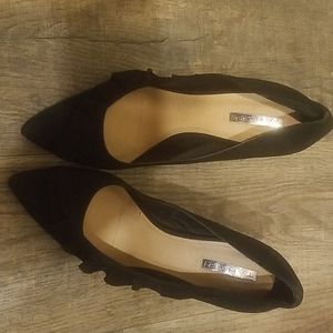 Tahari shoes